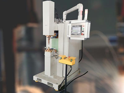 此款2020款中頻點(diǎn)焊機(jī)發(fā)布，全國沒有對手！接受國內(nèi)任何產(chǎn)品PK！